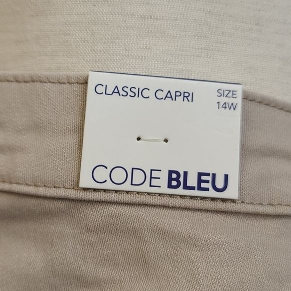PLUS SIZE CODE BLUE CLASSIC CAPRI PANTS - Picture 9 of 13